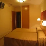 בית הארחה Ciudad De Caparra 2*