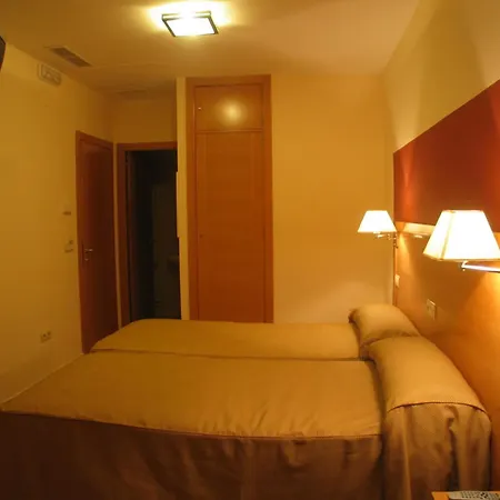 Ciudad De Caparra Guest house Carcaboso