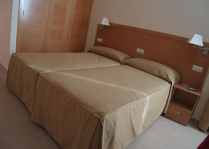 Ciudad De Caparra Carcaboso